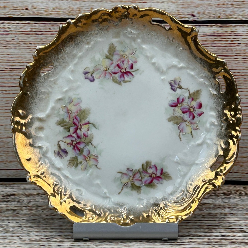 Dresden Germany Porcelain Cabinet Plate Floral Gold‎ Gilt Reticulated 8.5 Inch